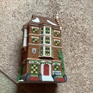 Dept 56, Dickens Village Series, Nephew’s Fred’s Flat